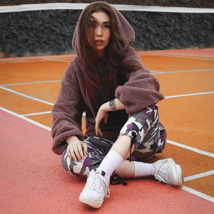 Sweatshirt in two colors